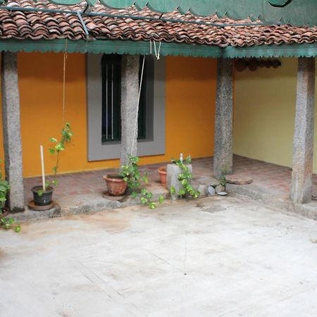 Agraharam Bed And Breakfast เชนไน ภายนอก รูปภาพ