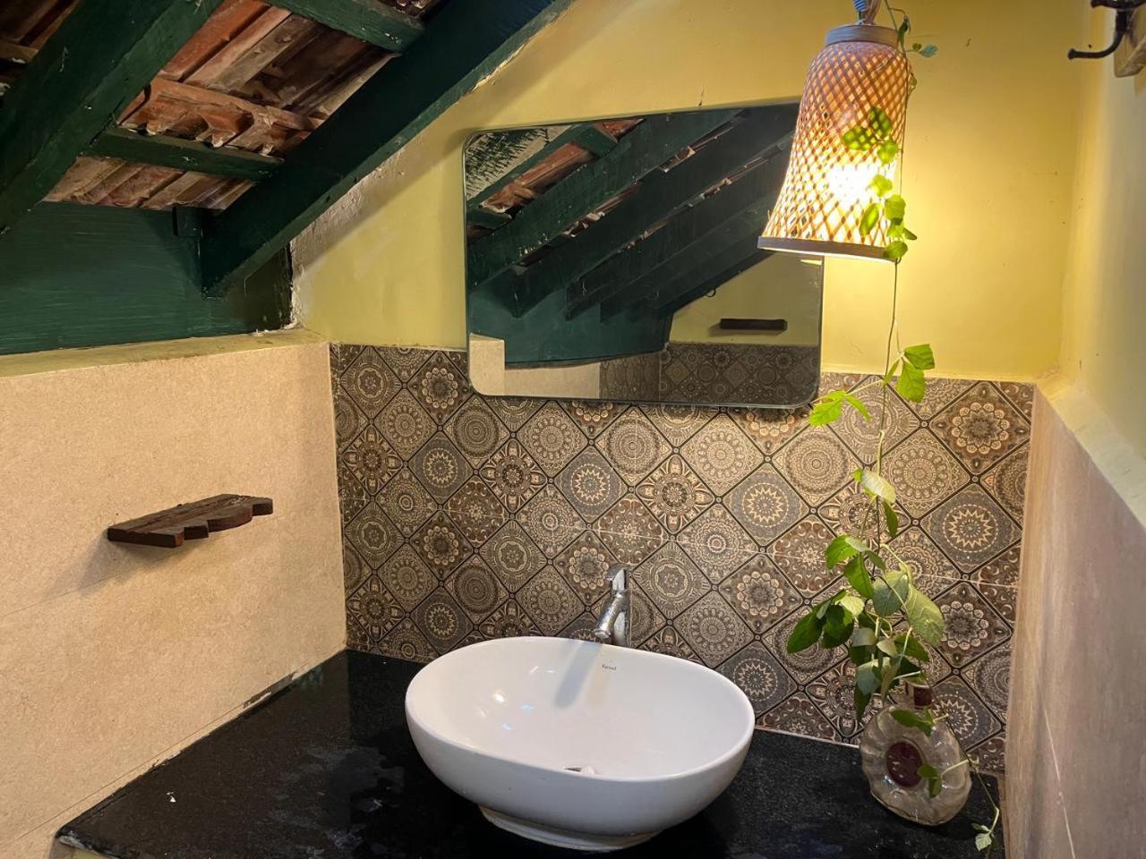 Agraharam Bed And Breakfast เชนไน ภายนอก รูปภาพ
