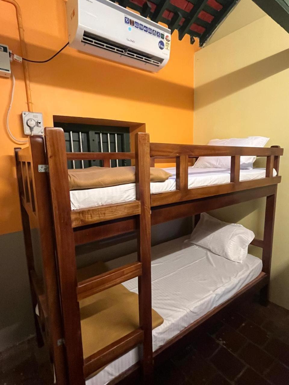 Agraharam Bed And Breakfast เชนไน ภายนอก รูปภาพ