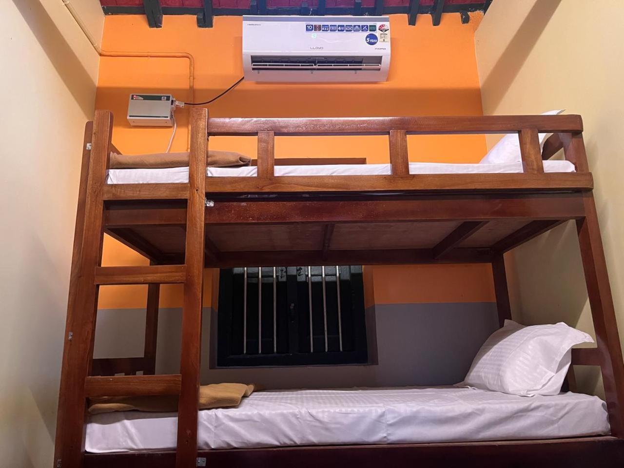 Agraharam Bed And Breakfast เชนไน ภายนอก รูปภาพ