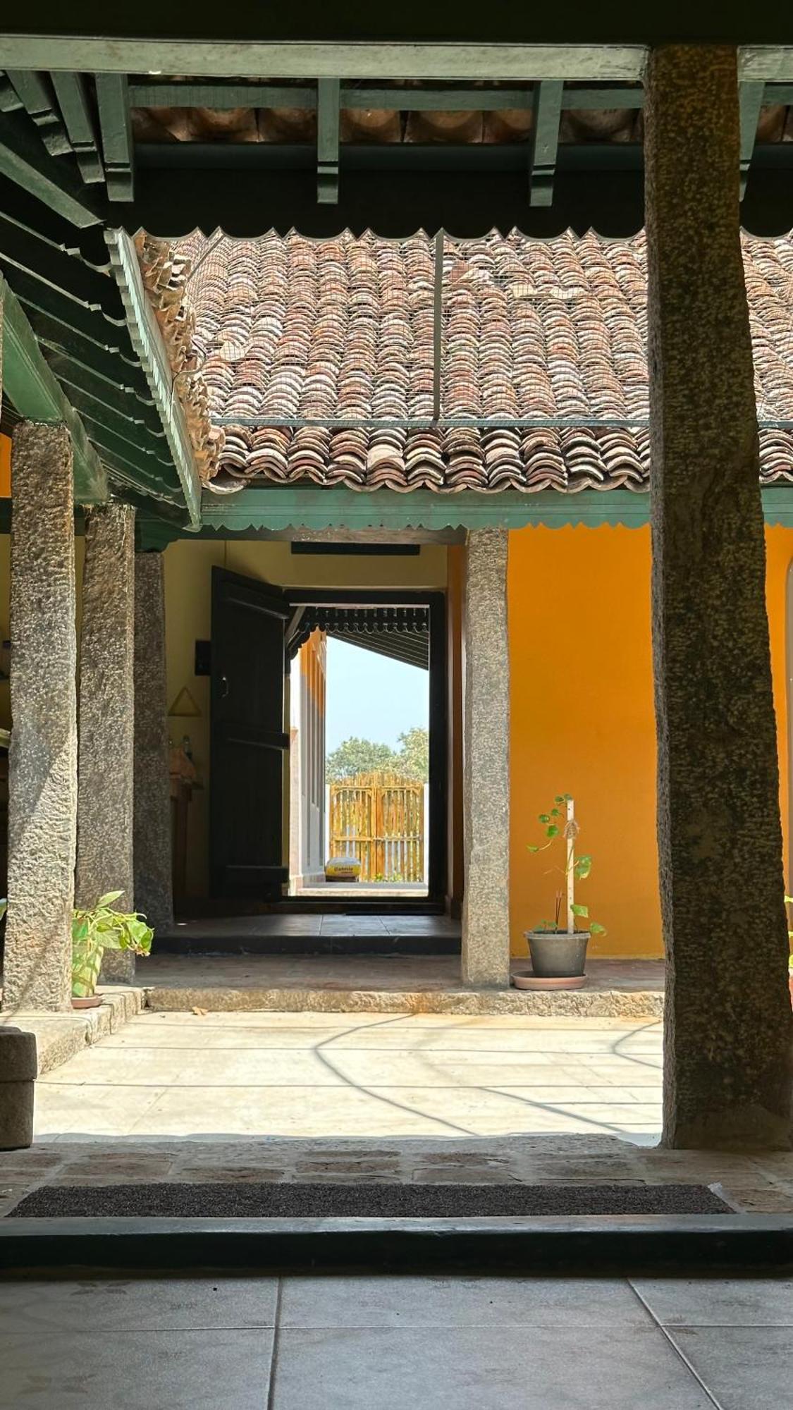 Agraharam Bed And Breakfast เชนไน ภายนอก รูปภาพ